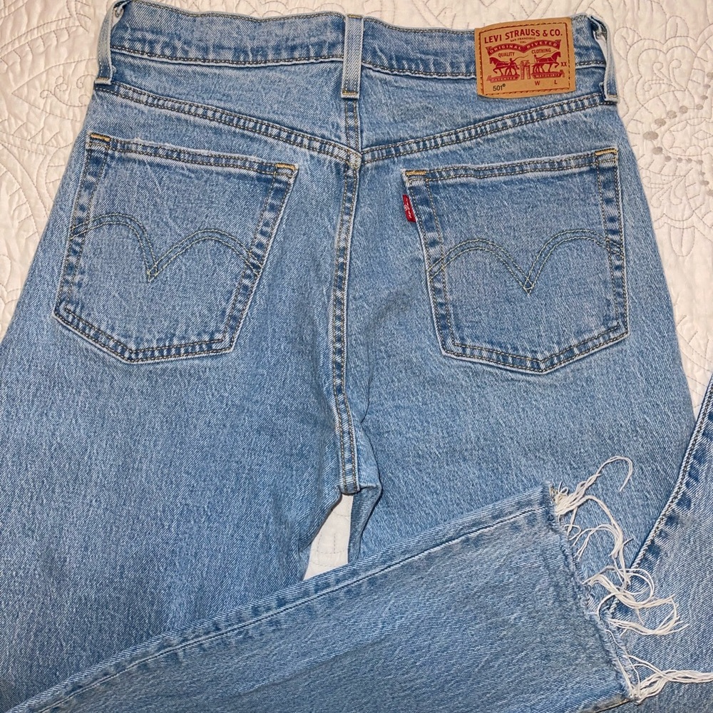 Almost brand new 501 women’s Levi’s. Worn once, in great condition!